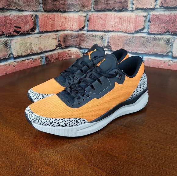 🏃‍♂️ Jordan Zoom Tenacity 88 - Picture 2 of 5